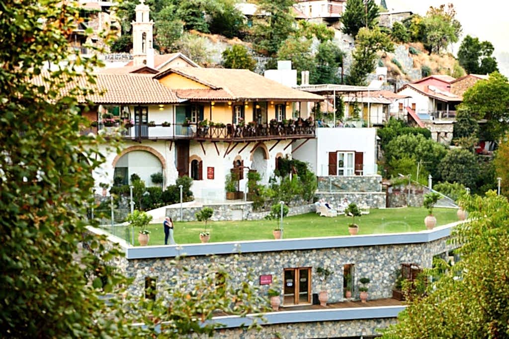 The relaxed, intimate wedding of Tracy and Daren // Casale Panayiotis // Troodos // September 2020 1 The relaxed, intimate wedding of Tracy and Daren // Casale Panayiotis // Troodos // September 2020